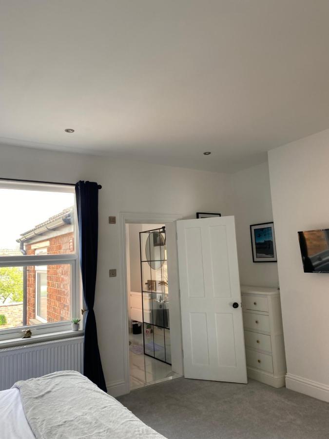Luxury Spacious Renovated Townhouse Grantham Bagian luar foto