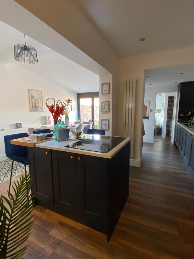 Luxury Spacious Renovated Townhouse Grantham Bagian luar foto