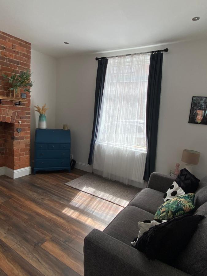 Luxury Spacious Renovated Townhouse Grantham Bagian luar foto
