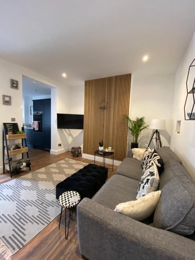 Luxury Spacious Renovated Townhouse Grantham Bagian luar foto