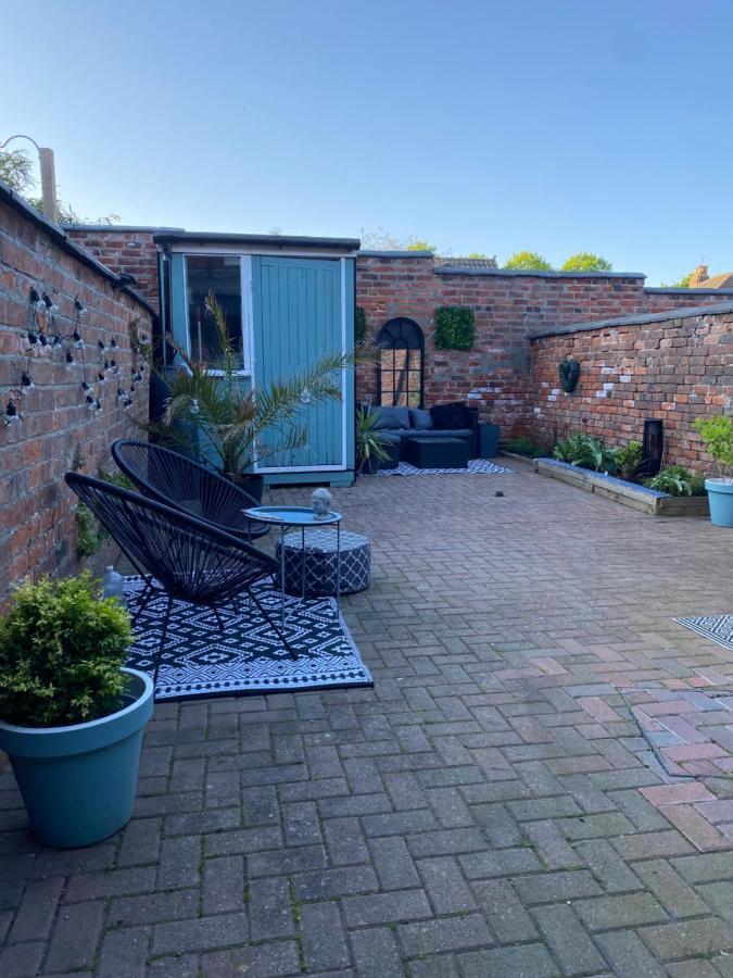 Luxury Spacious Renovated Townhouse Grantham Bagian luar foto